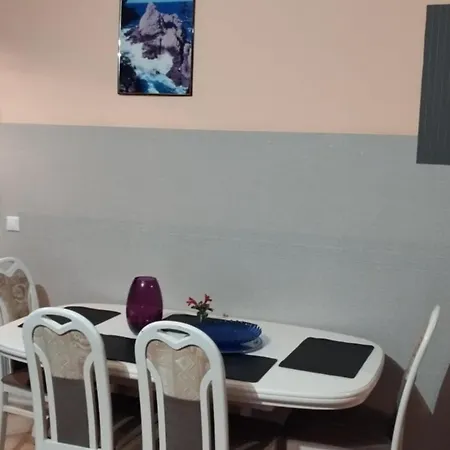 Tommy Apartment *