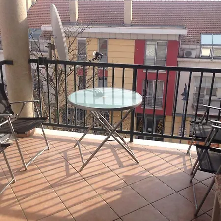 Tommy Apartment