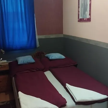 Tommy アパート *