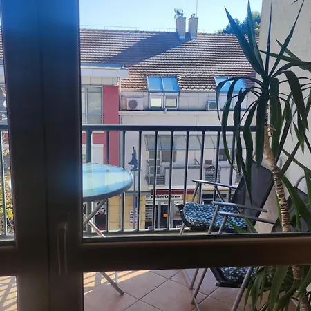 Tommy アパート *