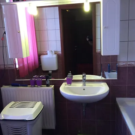 Tommy アパート *